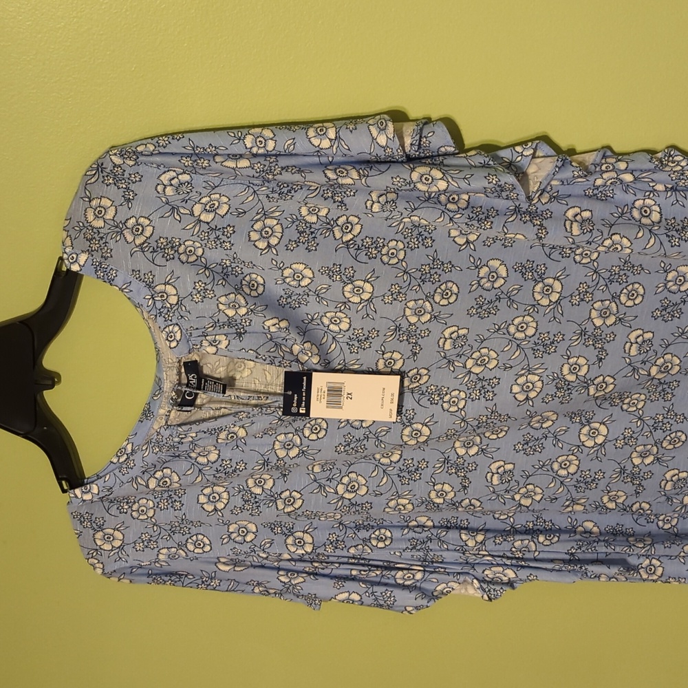 NEW Chaps Plus-Size Floral Ruffle Sleeve Blouse - Picture 2 of 7